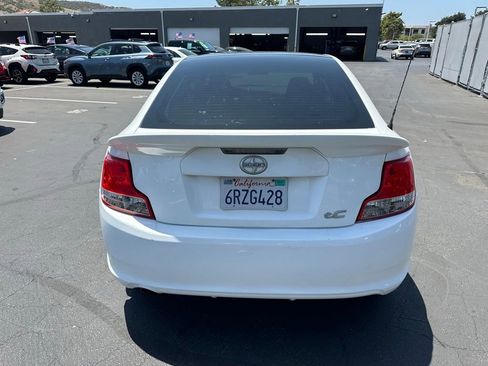 Used 2011 Scion tC FWD image 5