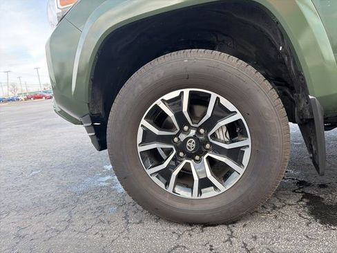 Certified 2022 Toyota Tacoma TRD Sport image 14