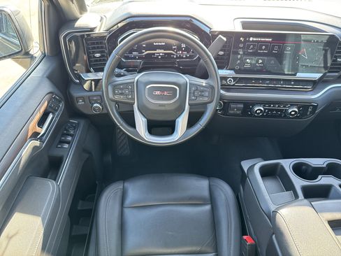 Used 2025 GMC Sierra 1500 SLT image 48
