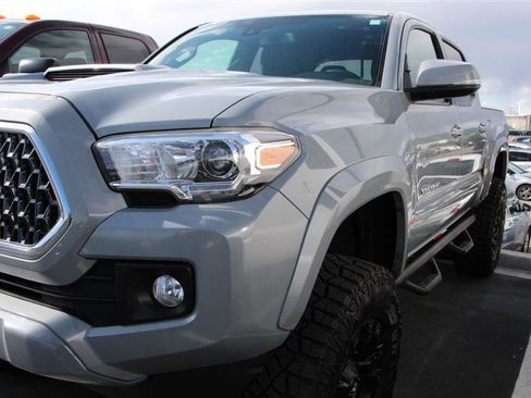 Used 2018 Toyota Tacoma TRD Sport w/ Technology Package AWD/4WD image 47