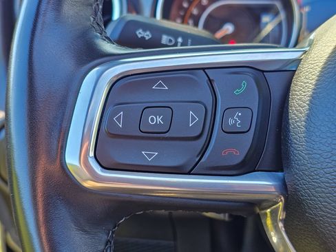 Used 2021 Jeep Wrangler Unlimited Sahara AWD/4WD image 17