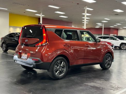 Used 2021 Kia Soul S FWD image 7