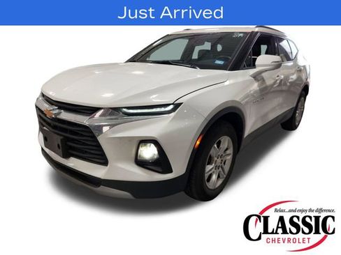 Used 2021 Chevrolet Blazer LT w/ Sound & Technology Package FWD image 4