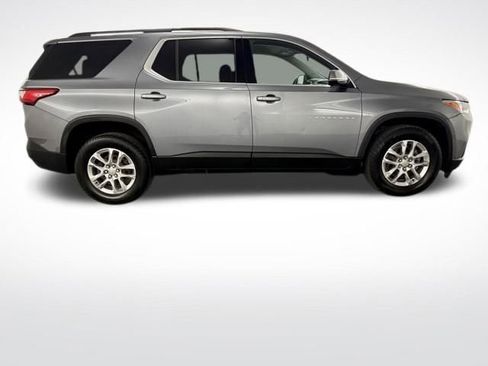 Used 2021 Chevrolet Traverse LT image 9