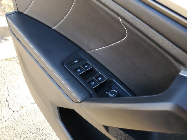 Certified 2023 Volkswagen Tiguan SE R-Line FWD image 36