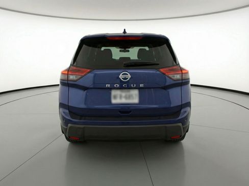 Used 2025 Nissan Rogue SV FWD image 7