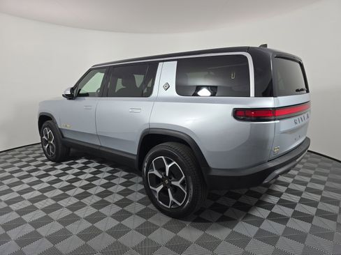 Used 2023 Rivian R1S Adventure AWD/4WD image 3