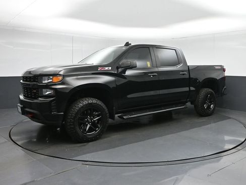 Used 2021 Chevrolet Silverado 1500 Custom Trail Boss AWD/4WD image 3