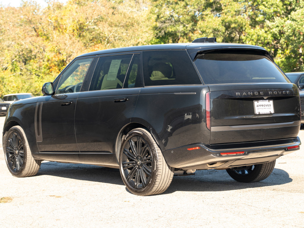 Used 2025 Land Rover Range Rover Long Wheelbase SE AWD/4WD image 6