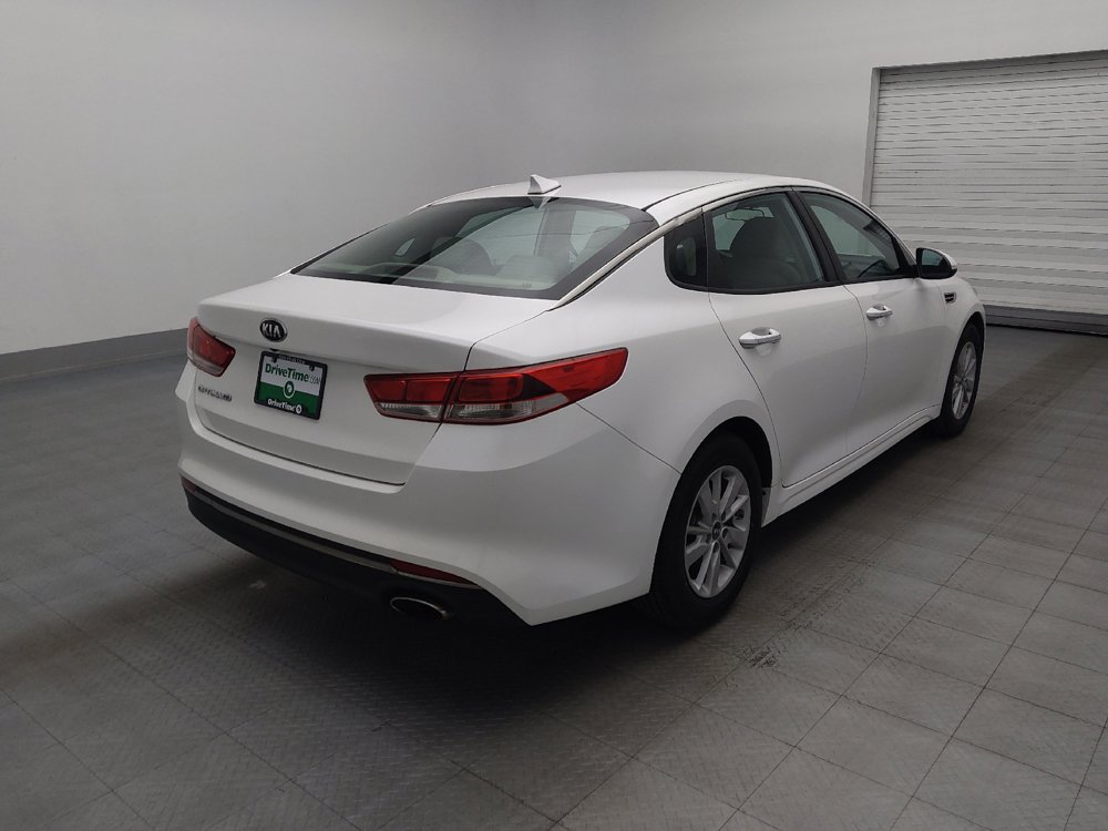Used 2017 Kia Optima LX FWD image 9