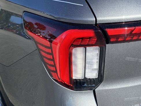 New 2026 Ford Explorer Platinum RWD image 10