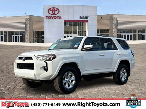 Certified 2022 Toyota 4Runner SR5 Premium image 1