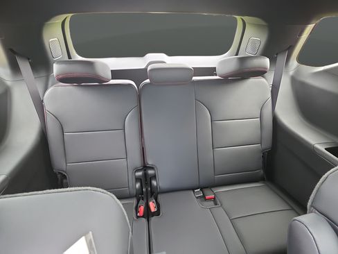 New 2026 Chevrolet Traverse RS w/ LPO, Floor Liner Package AWD/4WD image 15