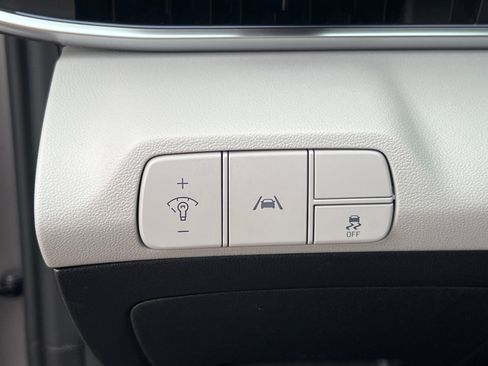 Certified 2023 Hyundai Elantra Limited FWD image 28
