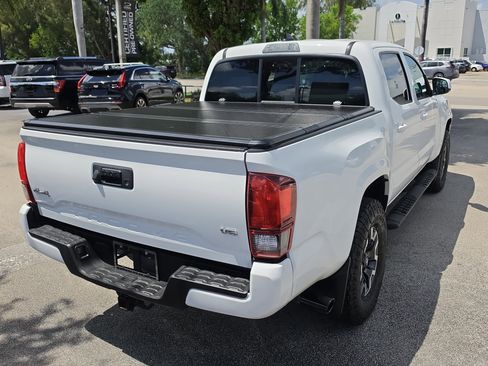 Used 2023 Toyota Tacoma SR AWD/4WD image 4