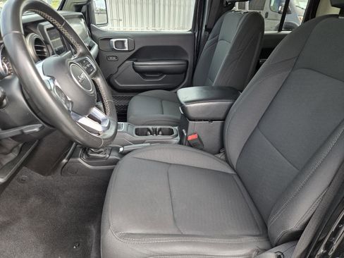 Certified 2020 Jeep Gladiator Sport w/ Quick Order Package 24S image 21