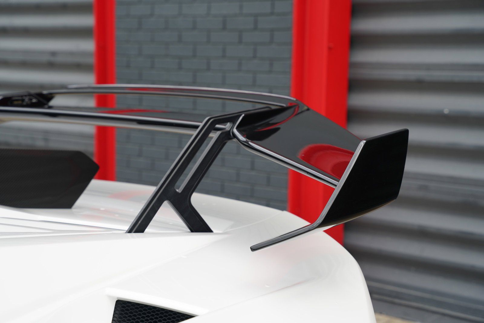 Used 2023 Lamborghini Huracan STO RWD image 13