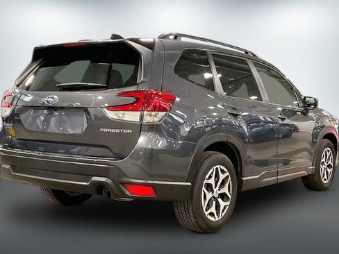 Used 2024 Subaru Forester Premium AWD/4WD image 13