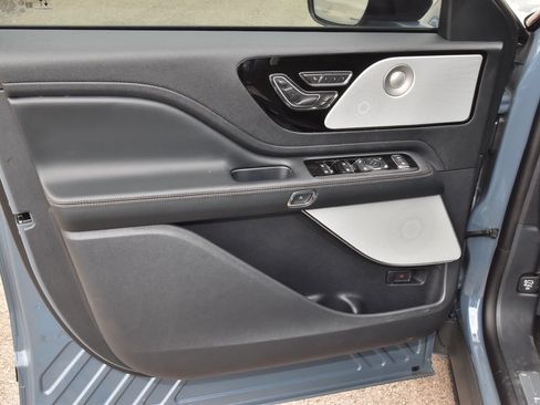New 2026 Lincoln Aviator Reserve AWD/4WD image 36