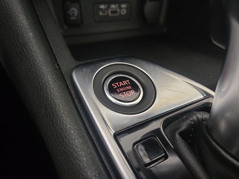 Used 2024 Nissan Sentra SV FWD image 25
