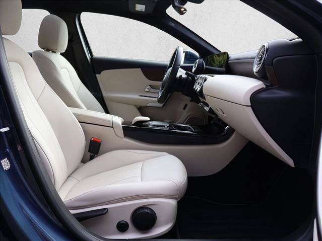 Used 2022 Mercedes-Benz A 220 4MATIC image 27