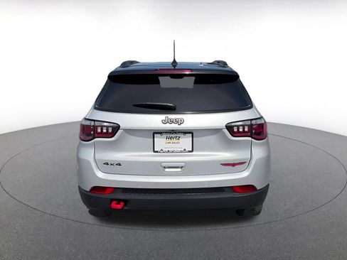 Used 2025 Jeep Compass Trailhawk AWD/4WD image 12