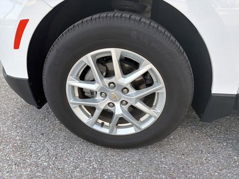 Used 2024 Chevrolet Equinox LS w/ LS Convenience Package FWD image 14