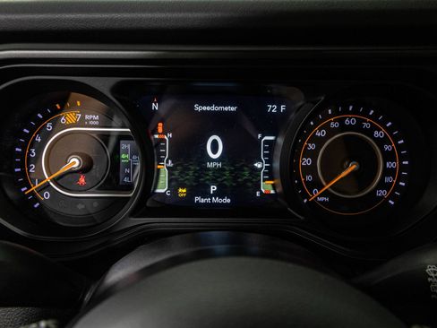 New 2026 Jeep Wrangler Unlimited Rubicon AWD/4WD image 32