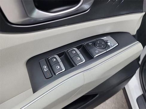 New 2026 Kia Sorento S w/ S Panoramic Sunroof Package image 11