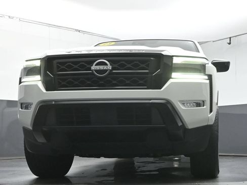 Used 2023 Nissan Frontier SV w/ Midnight Edition Package RWD image 30