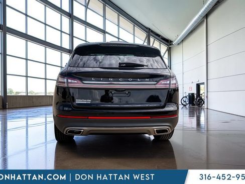 Used 2022 Lincoln Nautilus Reserve AWD/4WD image 34