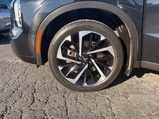 Used 2022 Mitsubishi Outlander SE AWD/4WD image 25