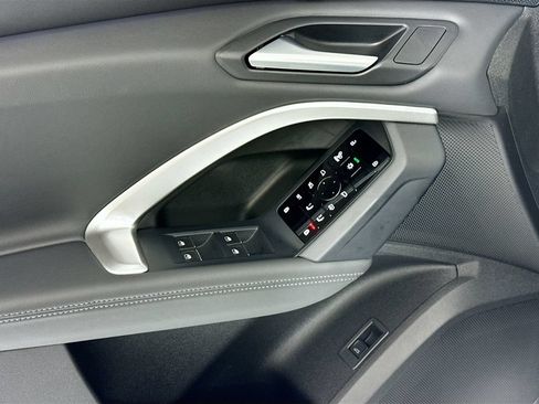 Certified 2025 Audi Q5 Premium w/ Premium Plus AWD/4WD image 23