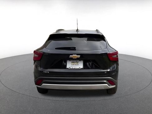 Used 2025 Chevrolet Trax LT image 12