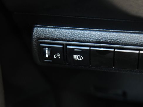 Used 2023 Toyota Corolla SE w/ SE Premium Package FWD image 33