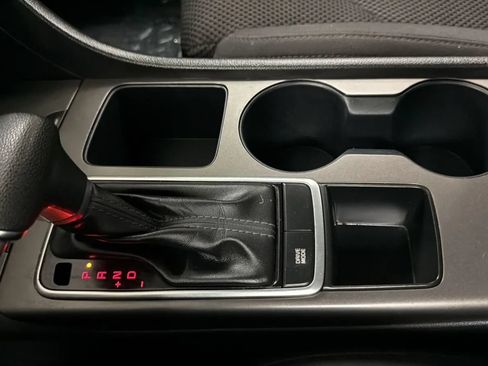 Used 2020 Kia Optima FWD image 12