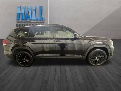 New 2026 Volkswagen Atlas SE image 4