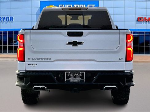 Used 2025 Chevrolet Silverado 1500 LT Trail Boss w/ Convenience Package II image 6