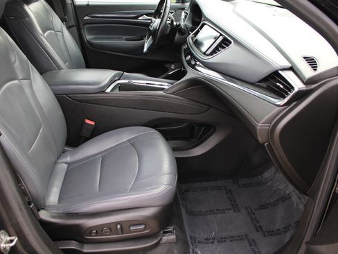 Used 2022 Buick Enclave Premium FWD image 15