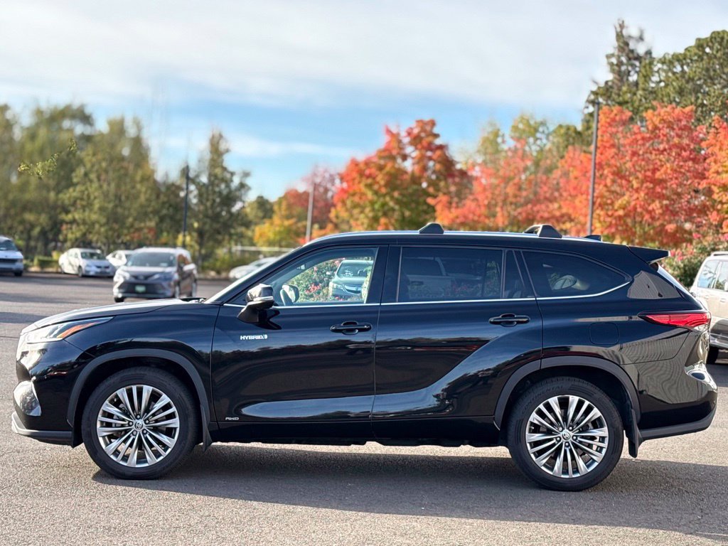Used 2020 Toyota Highlander Limited AWD/4WD image 2