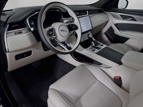 New 2026 Jaguar F-PACE R-Dynamic S image 9