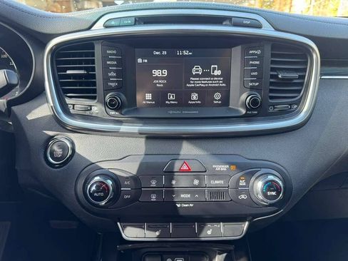 Used 2018 Kia Sorento EX w/ EX Advanced Touring Package FWD image 11