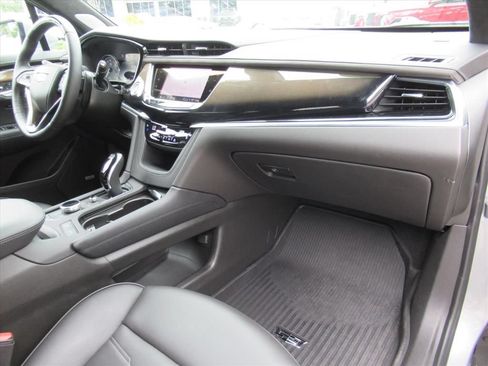 Certified 2025 Cadillac XT6 Premium Luxury w/ Platinum Package AWD/4WD image 12