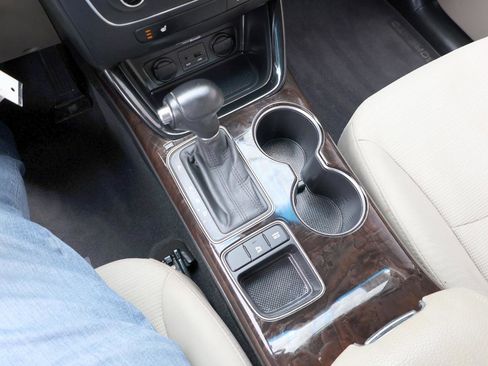 Used 2015 Kia Sorento LX image 50