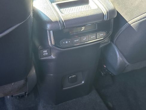 Used 2024 Toyota Grand Highlander XLE image 36