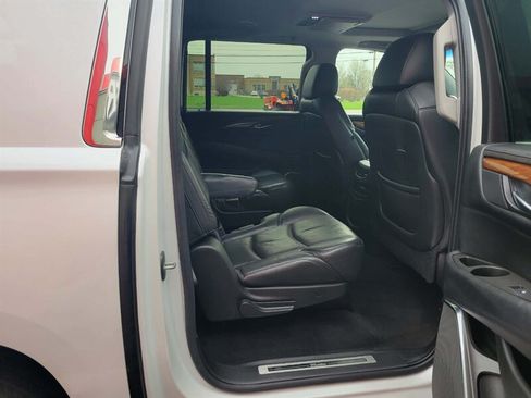 Used 2016 Cadillac Escalade ESV Premium AWD/4WD image 13