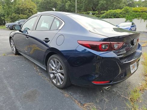 Used 2023 MAZDA MAZDA3 s FWD image 9