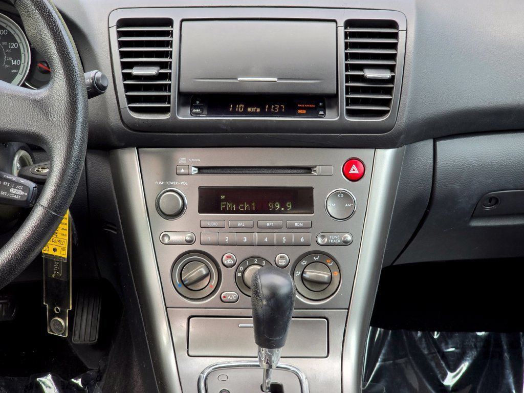 Used 2005 Subaru Legacy 2.5i AWD/4WD image 31