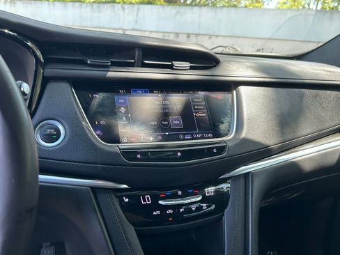 Used 2020 Cadillac XT5 Premium Luxury FWD image 25
