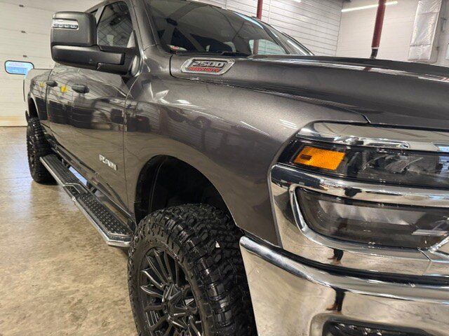 Used 2025 RAM 2500 Big Horn AWD/4WD image 3